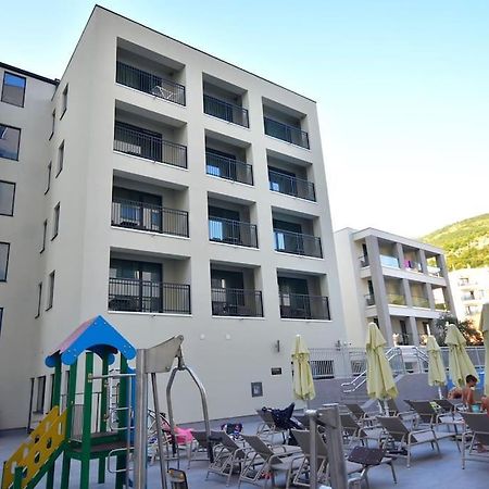 Brand New ! Seaside Apt With Poolview & Parking Budva Exterior photo